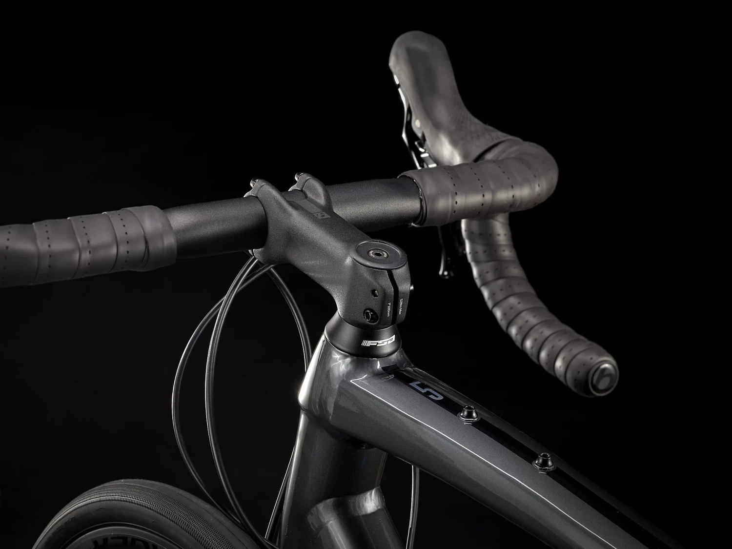 Trek Domane AL 5 Disc (2022) - Image 5