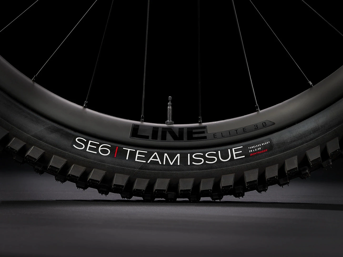 Trek Slash 9.8 (2023) - Image 17